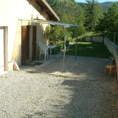 Les Lavandes * Montjay (Hautes-Alpes)